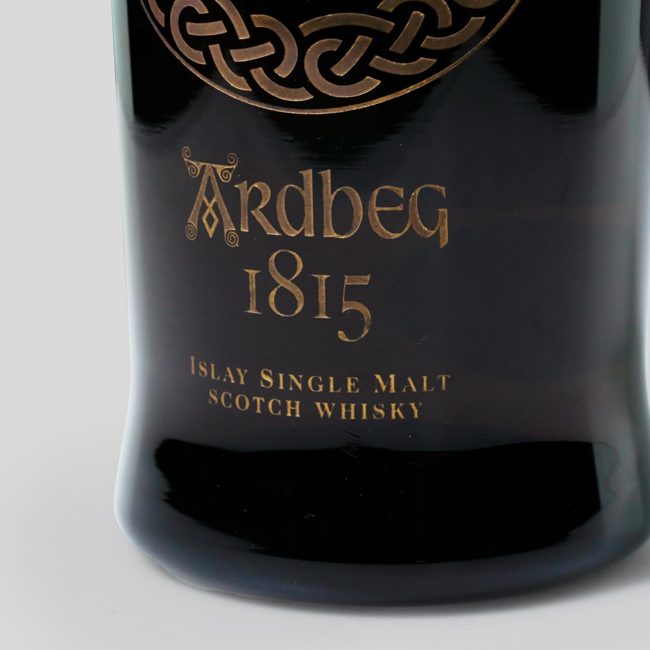 200th Anniversary 33 Years Old Islay Single Malt Whisky | Ardbeg 1815 | Single Malt Whisky | Migratory HK | 雪茄香港 | Cigar HK