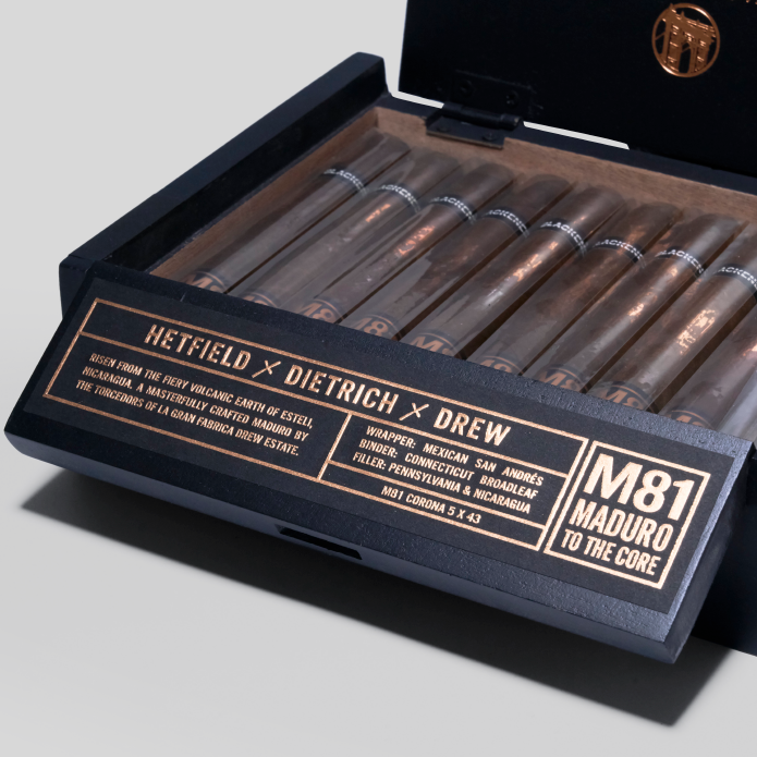 Blackened by Drew Estate Maduro to the core M81 Corona | Box 20 | Drew Estate Cigar | Migratory Cigar HK | 雪茄香港 | Cigar HK