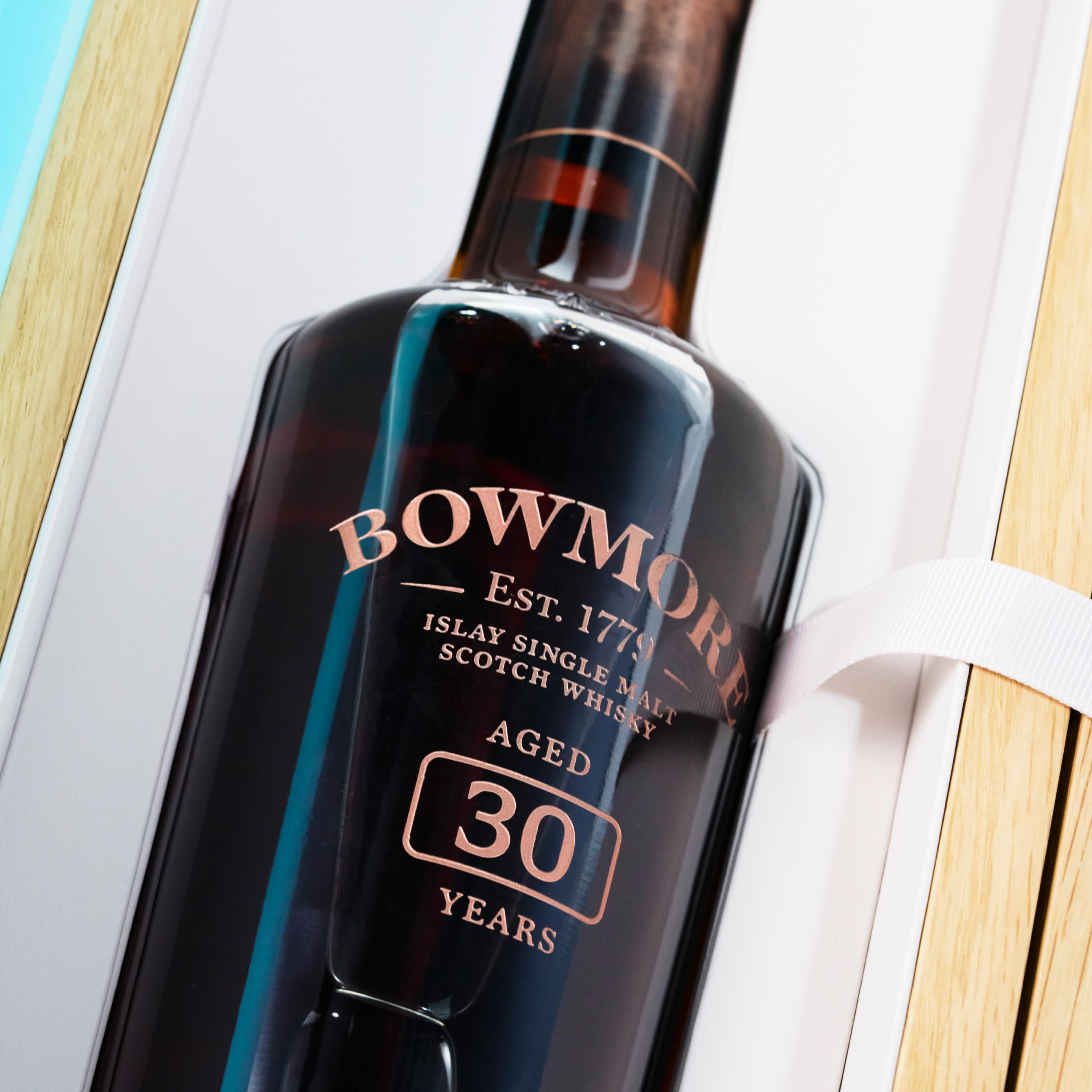 30 Years Old Whisky | Bowmore | Single Malt Whisky | Migratory HK | 雪茄香港 | Cigar HK