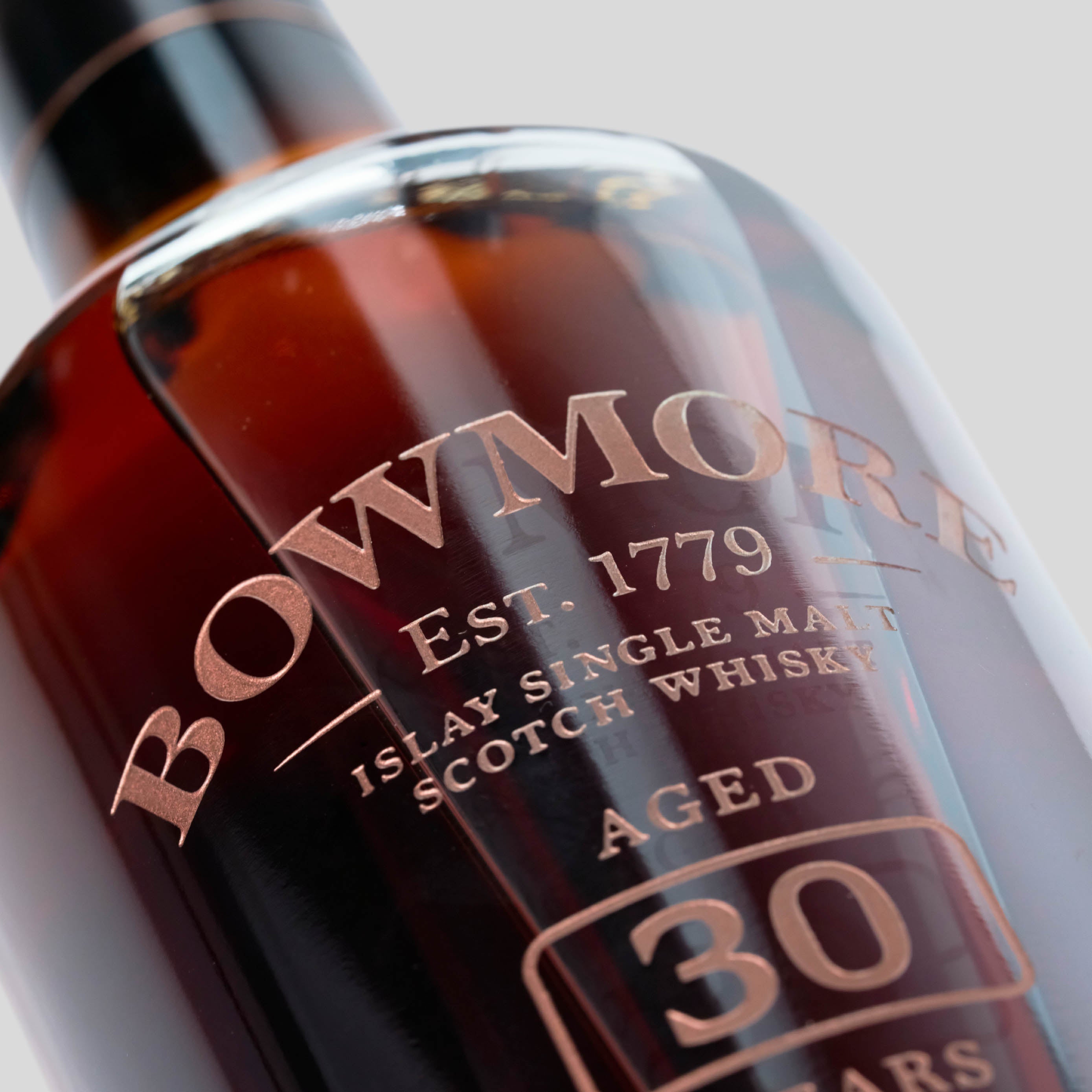 30 Years Old Whisky | Bowmore | Single Malt Whisky | Migratory HK | 雪茄香港 | Cigar HK