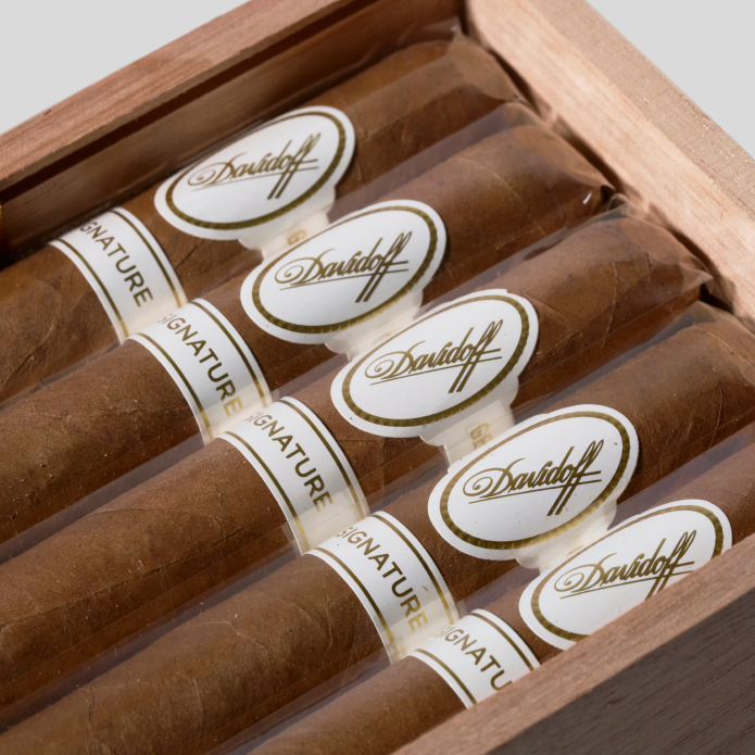 Signature 2000 | Box 25 | Davidoff cigar - HK Migratory cigars | 雪茄香港