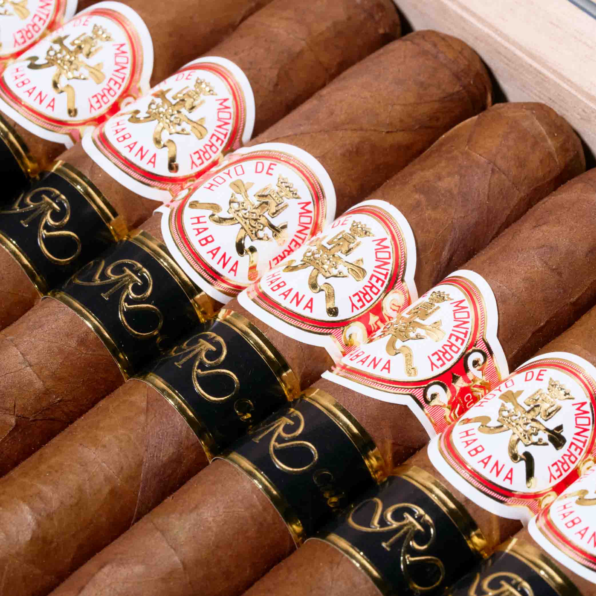 Gran Reserva Cosecha Double Corona 2013 | Box 15 | Hoyo de Monterrey cigar - HK Migratory cigars