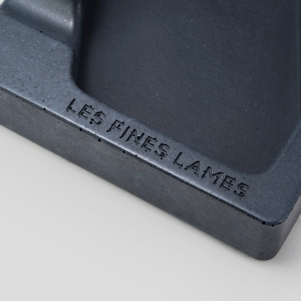Concrete Ashtray - DYAD ANTHRACITE | Les Fines Lames Accessory | Migratory HK | 雪茄香港 | Cigar HK