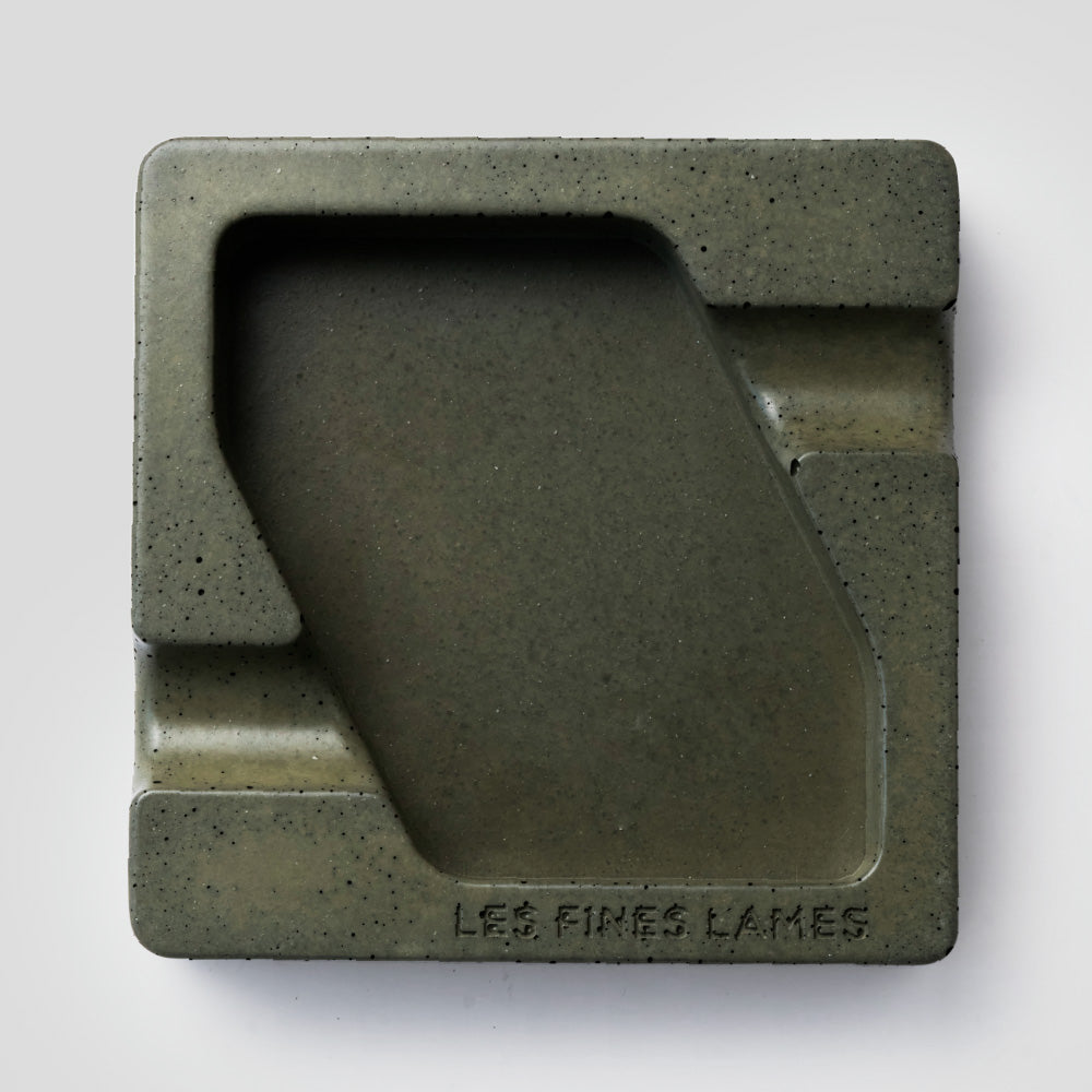 Concrete Ashtray - DYAD OLIVE GREEN | Les Fines Lames Accessory | Migratory HK | 雪茄香港 | Cigar HK
