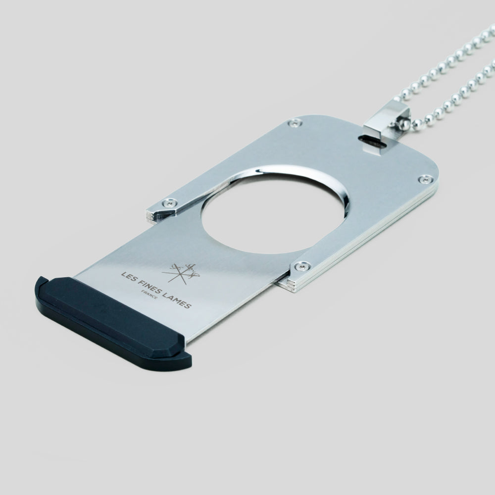 TAG T135 - Black Single-Blade Cigar Cutter | Les Fines Lames Accessory | Cigar Cutter | Migratory HK | 雪茄香港 | Cigar HK