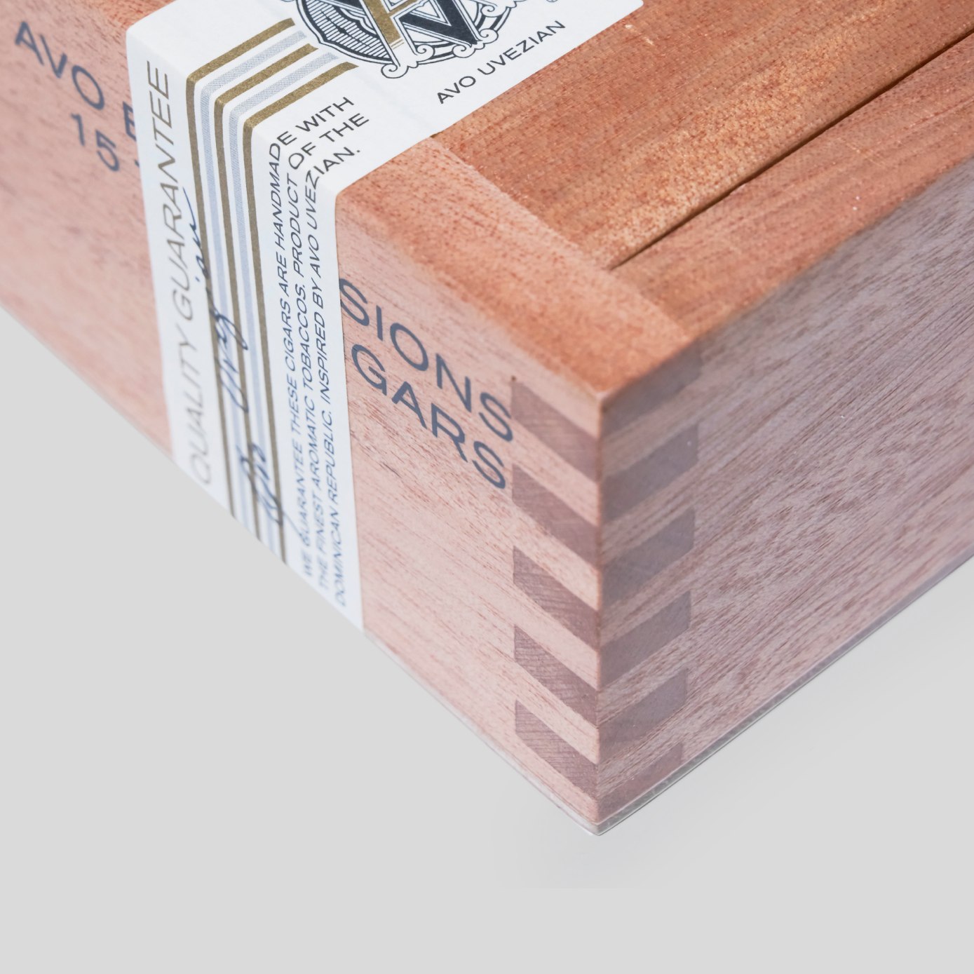 AVO Expressions Limited Edition 2024 Worldwide cigar delivery