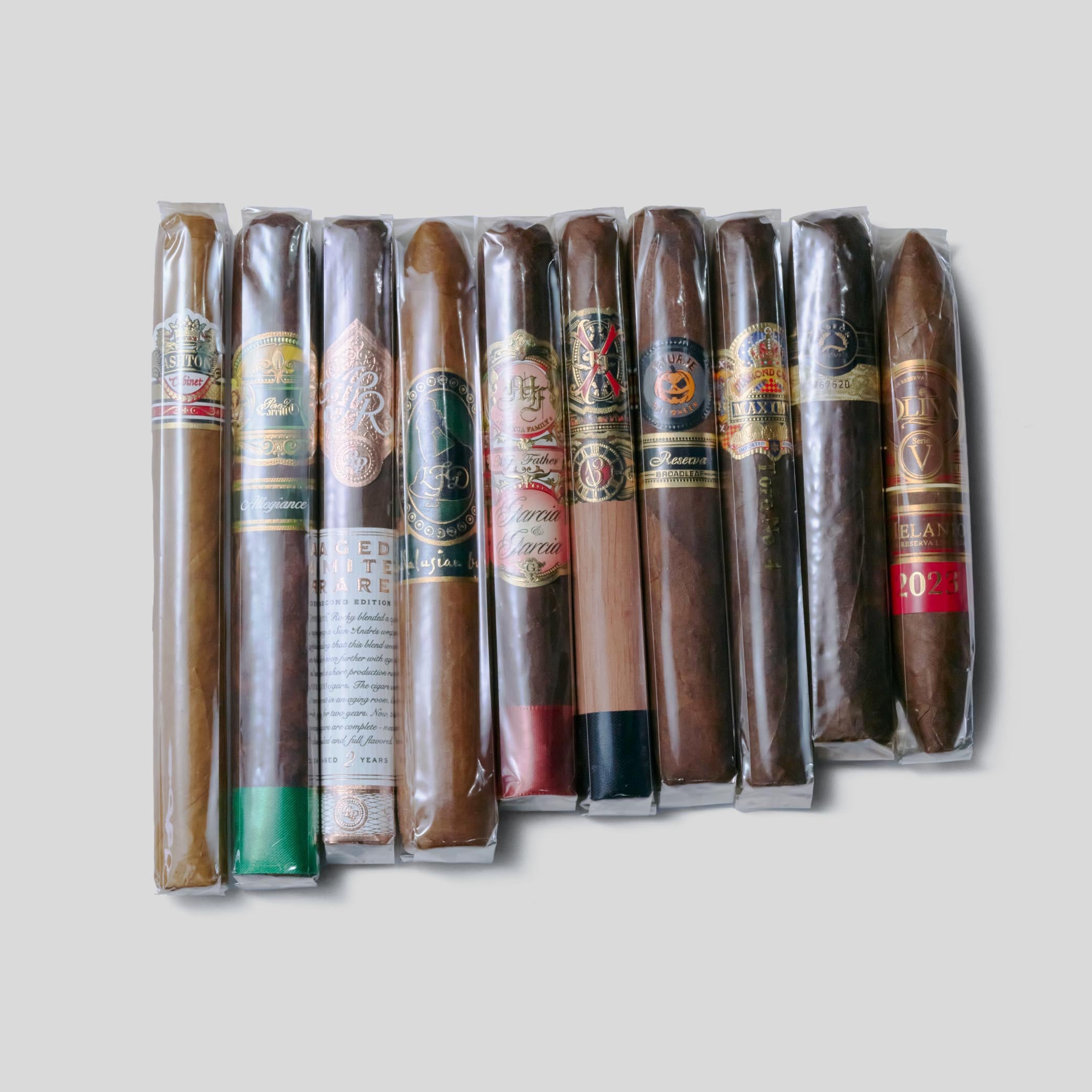 Elie Bleu Fruit Humidor - 110 Cigars (Blue) & Cigar Set