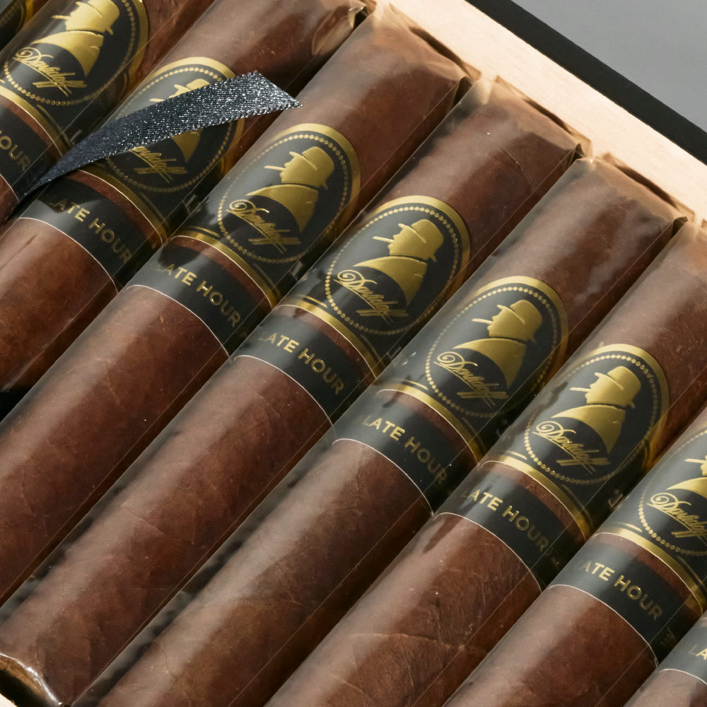 Winston Churchill The Late Hour Robusto