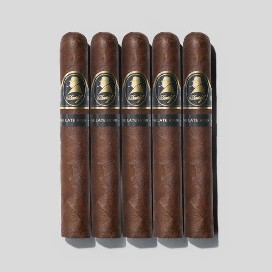 Winston Churchill The Late Hour Toro (5 Sticks)