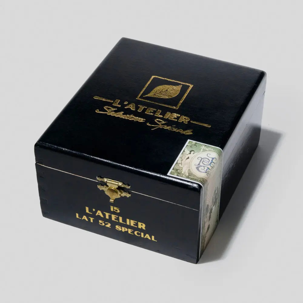 LAT52 Selection Speciale | Box 15 | L'Atelier cigar - HK Migratory cigars
