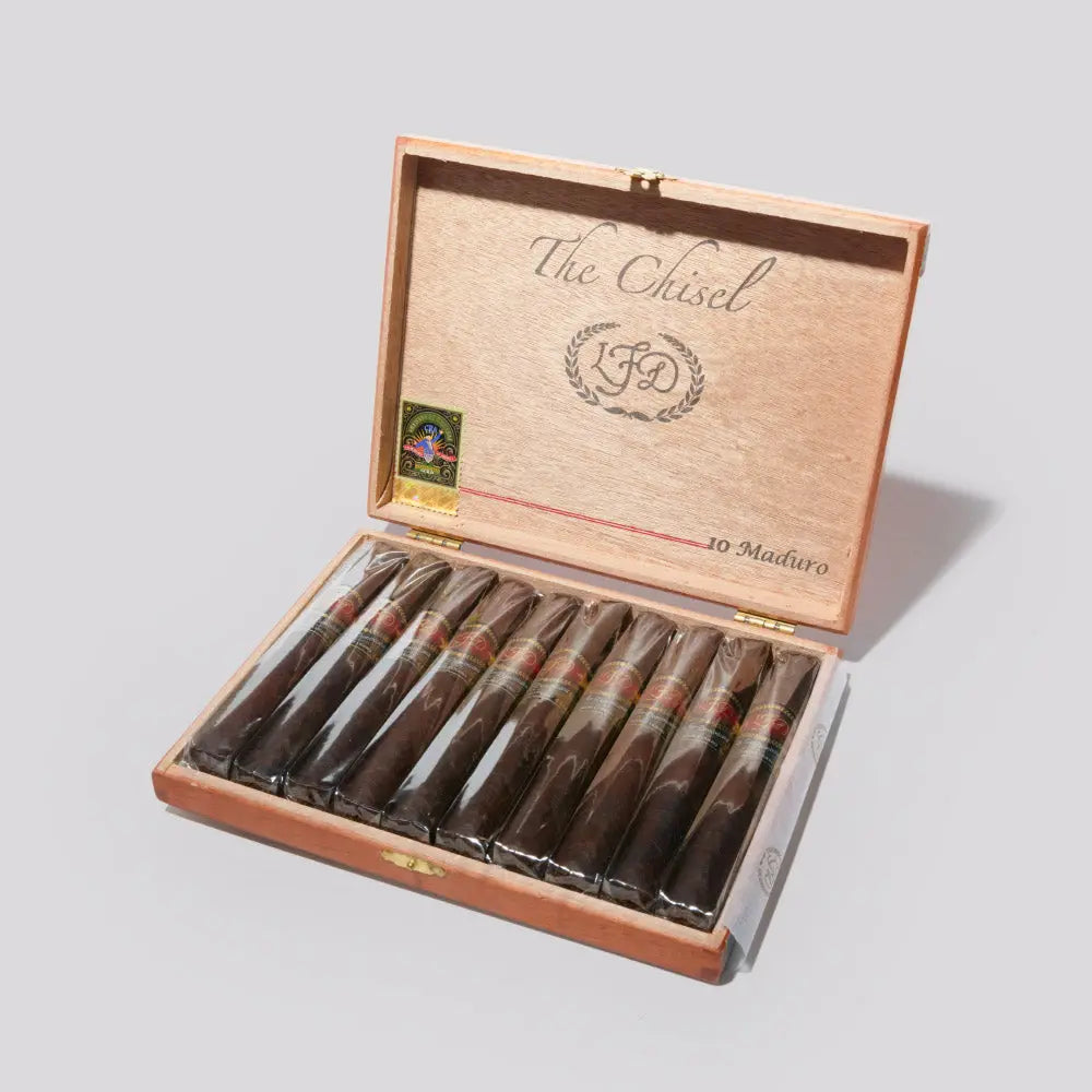 Double Ligero Maduro Chisel | Box 10 | La Flor Dominicana cigar - HK Migratory cigars | 雪茄香港 | cigar hk
