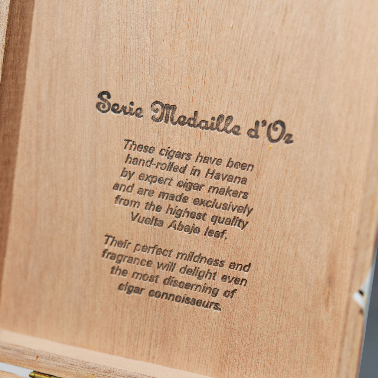 Medaille D OR No.4 | Box 25 | La Gloria Cubana cigar - HK Migratory cigars
