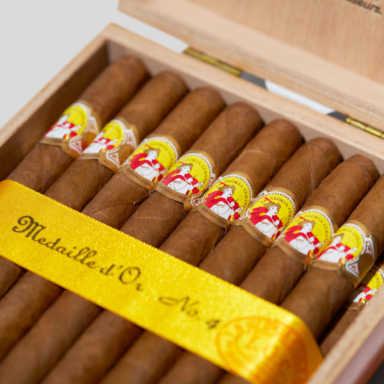 Medaille D OR No.4 | Box 25 | La Gloria Cubana cigar - HK Migratory cigars
