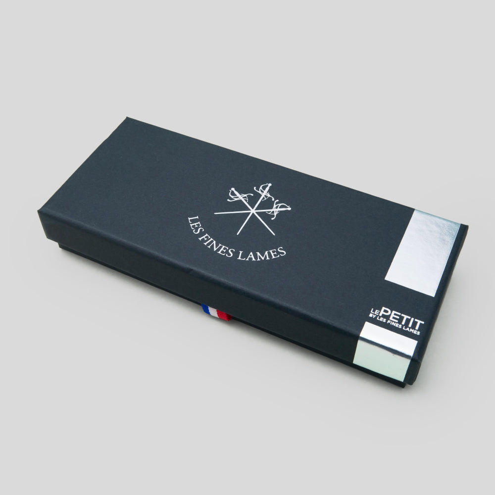 Cutter LE PETIT - Flag Cuba Dark | Les Fines Lames Accessory | Cigar Cutter  | Migratory HK | 雪茄香港 | Cigar HK