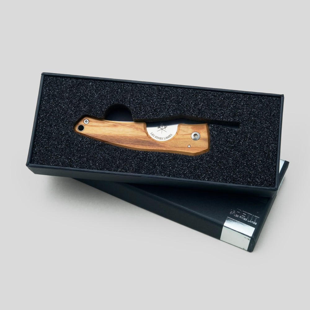 Cutter LE PETIT - Olive | Les Fines Lames Accessory | Cigar Cutter  | Migratory HK | 雪茄香港 | Cigar HK