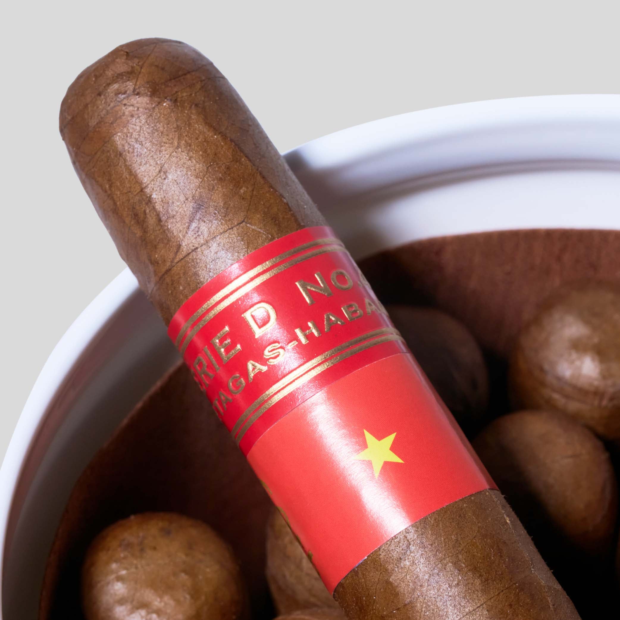Cuba-Vietnam 60TH Anniversary Jar | Box 25 | Partagas cigar - HK Migratory cigars | 古巴雪茄 香港