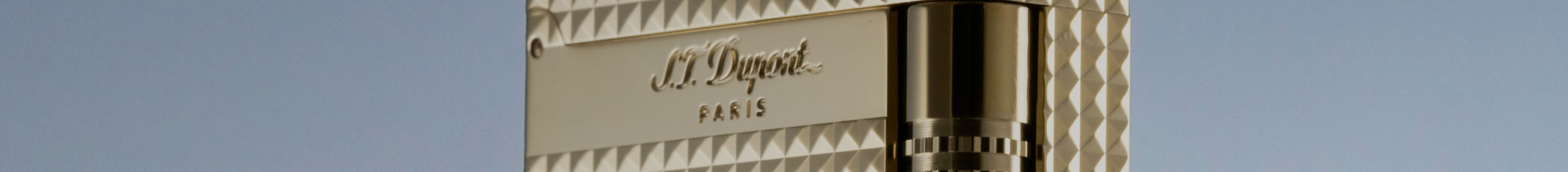 Shop luxury cigar lighters in Hong Kong — S.T. Dupont, Elie Bleu, and Zino. Soft flame, torch, and table lighters for collectors and connoisseurs. Authentic, same-day HK delivery.