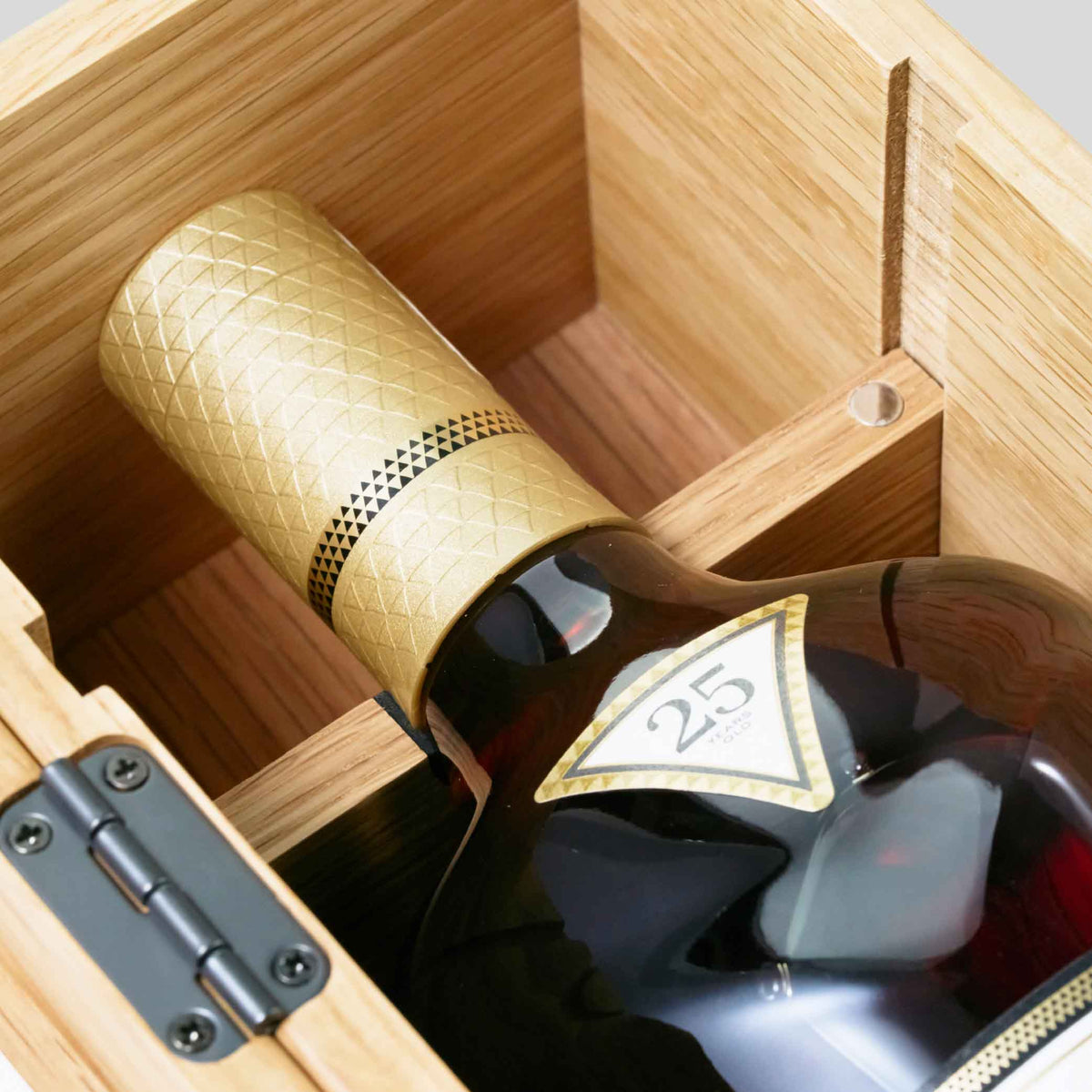25 Years Old Sherry Oak | The Macallan | Single Malt Whisky | Migratory HK | 雪茄香港 | Cigar HK