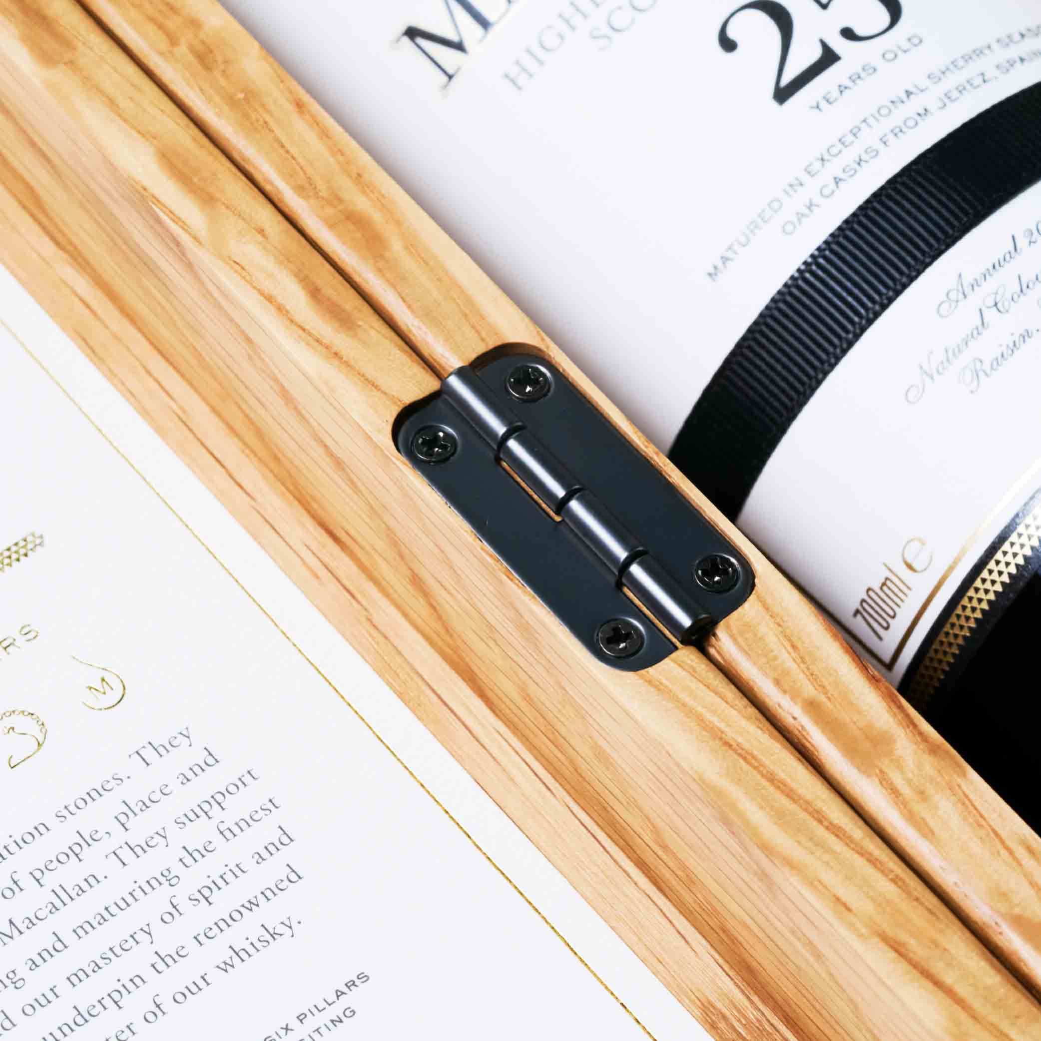 25 Years Old Sherry Oak | The Macallan | Single Malt Whisky | Migratory HK | 雪茄香港 | Cigar HK